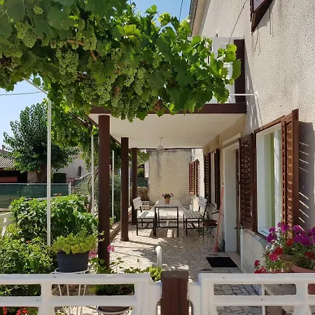 E&l Holiday home Jadreski